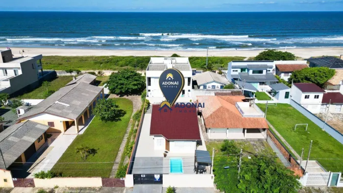 CASA COM PISCINA 1 QUADRA DO MAR!! AMPLO TERRENO!! com 3 dormitórios à venda, 103 m² por R