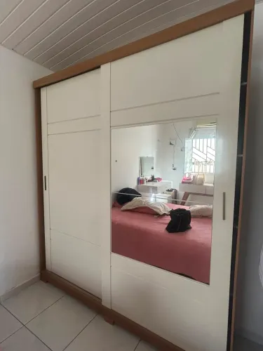 Guarda Roupa