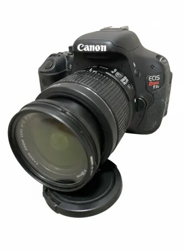 Canon EOS Rebel T3i Completa + Battery Grip + Adaptador AC (Ideal para Lives)