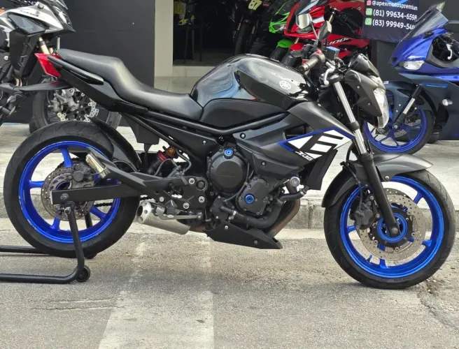 YAMAHA XJ6 N 2015