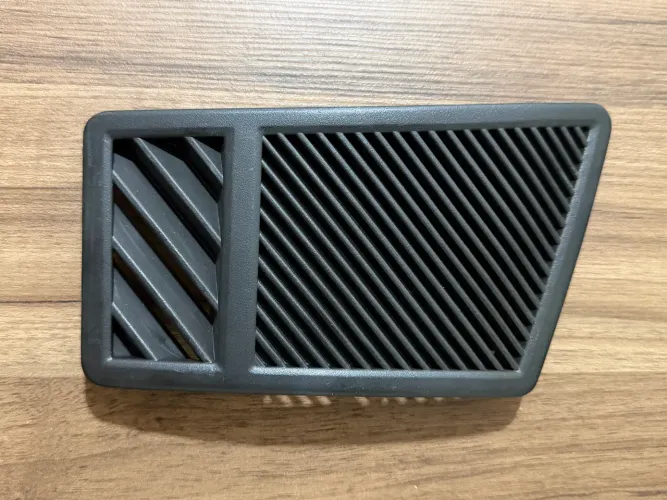 Difusor de Ar lateral direito cinza escuro Kadett Gs e Gsi