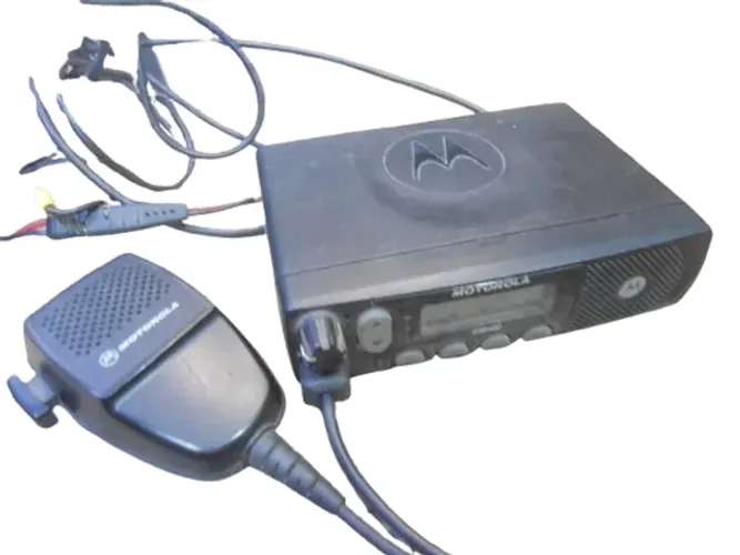 Rádio PX Motorola EM400 - funcionando - usado