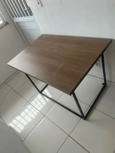 Mesa estilo industrial usada