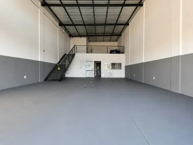 Galpão de 136m² com mezanino para a locação - Jardim Regatas