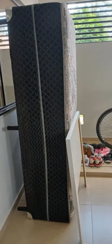 VENDE-SE 2 CAMAS DE SOLTEIRO 200 REAIS CADA 