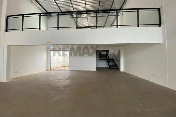 Salão novo para alugar 407 m² Av Cillos