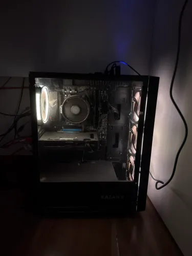 PC Gamer | Ryzen 7 5700 + RTX 4060 Ti + 32GB RAM