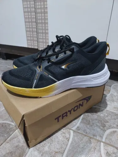 Tênis esportivo trayon novo n 40