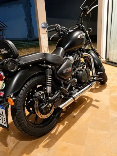 Royal Enfield Meteor 350 Stellar Black 2022 - Apenas 4.970 km