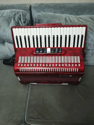 ACORDEON TODESKINI 120 BAIXOS NOVA ( PRATICAMENTE ZERO )