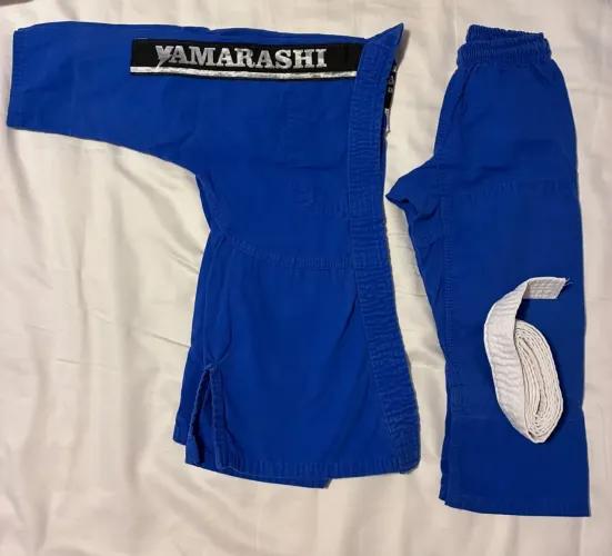 Kimono reforçado Yamarashi azul veste 3-6 anos (PP- até 1,20m)