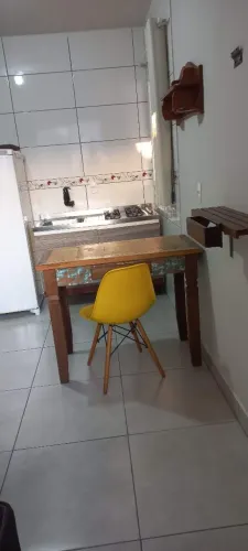 Vago a partir de 10 de julho.Studio individual em Republica com coz e wc privativo