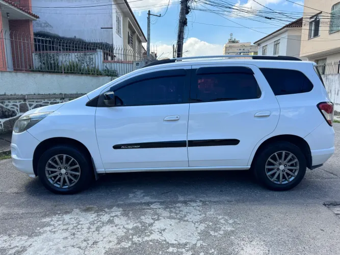 Chevrolet Spin Advantage 1.8 8V Econo.flex 5P Aut. 2015