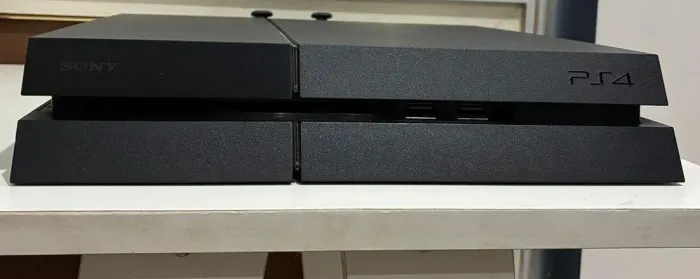 PlayStation 4 Fat + Controle + Jogos