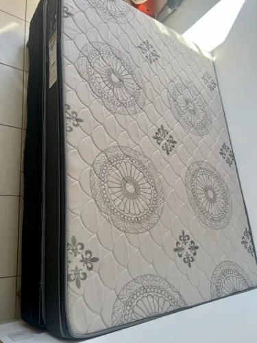 Cama + Colchão de Casal 