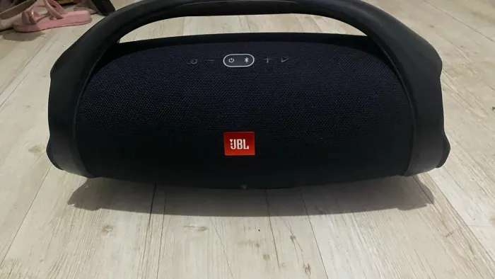 JBL bombox