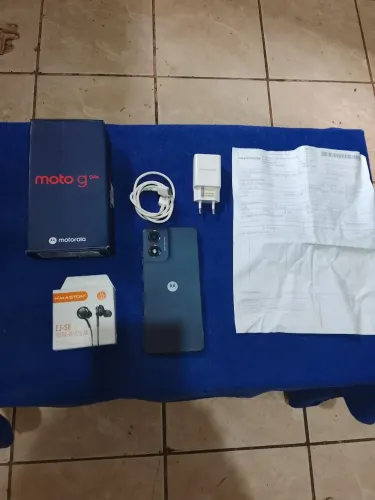 Vendo celular moto g04 128 GB na caixa e documento sem trinco todo bom 