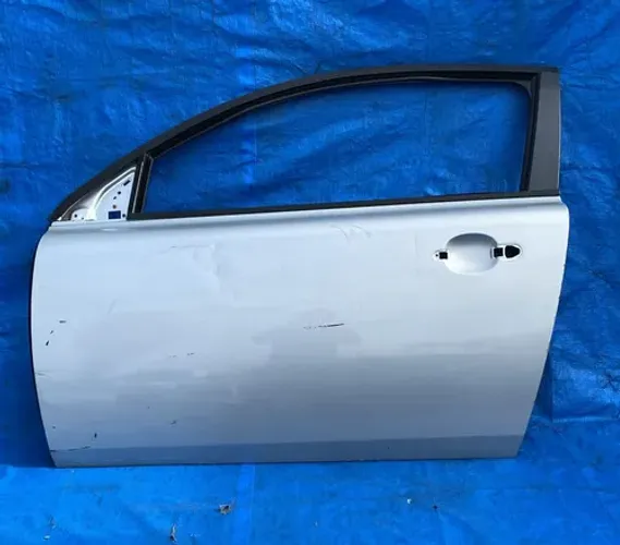 Porta Dianteira Esquerda Volvo C30 2007 Á 2013 Detalhe Dianteira Esquerda Prateado