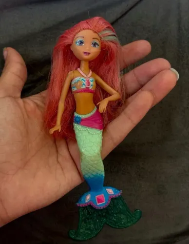 boneca pequena barbie sereia cabelo rosa
