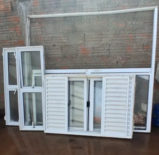 Kit de Janelas + Porta de Correr c/vidro