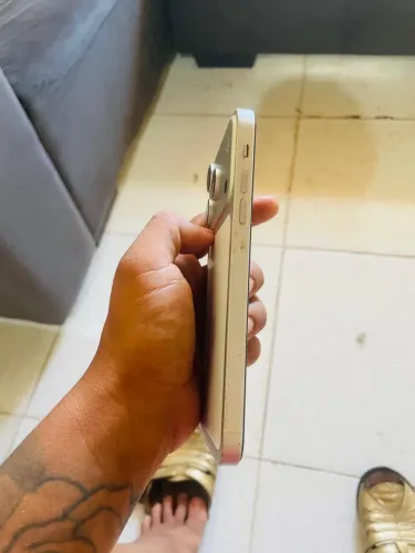 Vendo ou troco por pc game iPhone XR na carcaça do 17 pro