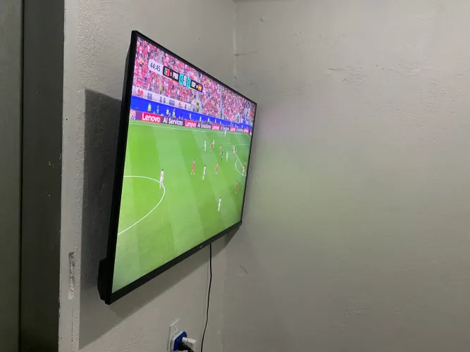 Tv smart 44