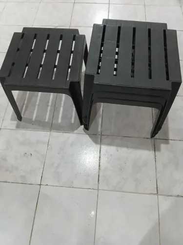 Vendo 4 Mesas de apoio (Pretas)