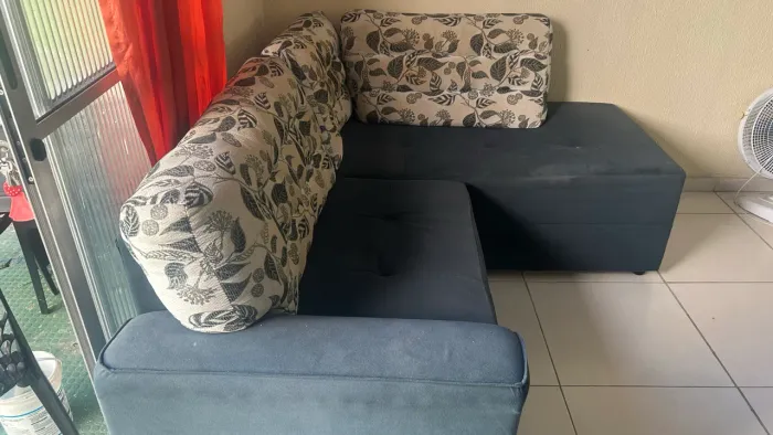 Sofá em L