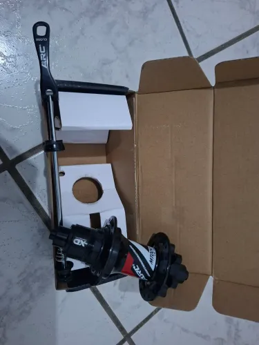 Cubo traseiro ARC mt009 32 furos XD0