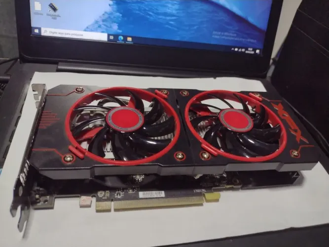 Placa vídeo XFX RX460 4GB , com defeito, não liga!