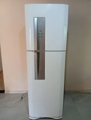 Geladeira Electrolux Frost Free funcionando perfeitamente bem