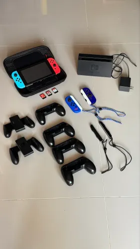 Kit Nintendo Switch + acessórios + jogos