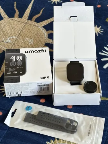 smartwatch amazfit bip 6 preto - 2 pulseiras - pouquíssimo usado