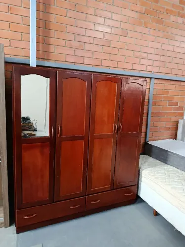 Guarda-Roupa de Cedro - Entrega Grátis em Jaraguá