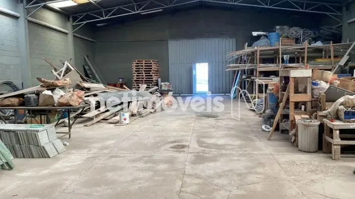 Galpão para venda na Av. Presidente Juscelino Kubitschek | 360m²; | Próximo à Arena MRV
