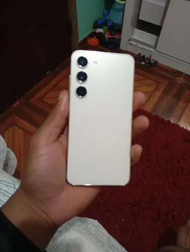 Samsung S23