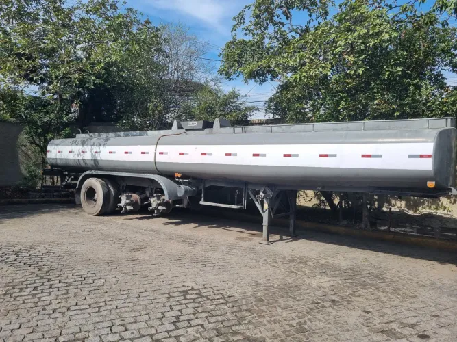 Carreta tanque RANDON 28.000 L
