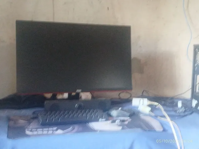 VENDO PC XEON E5 2673 V3 + MONITOR 75Hz E PERIFÉRICOS