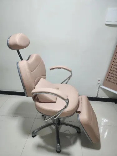 Vendo cadeira/maca para estética facial