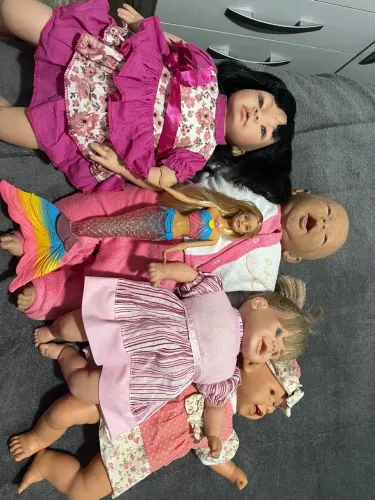 Bonecas pra sair rápido.
