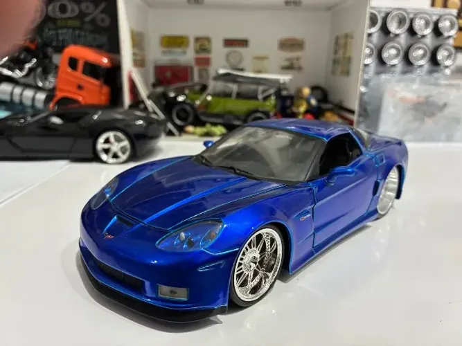 Miniatura corvette 2006 azul 