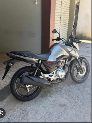 imperdível, moto Okm emplacada, ainda se encontra na concessionária.
