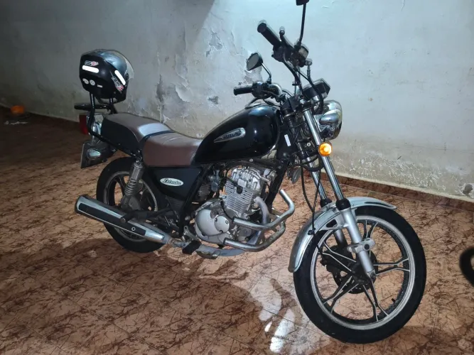 Suzuki Intruder 125 2011