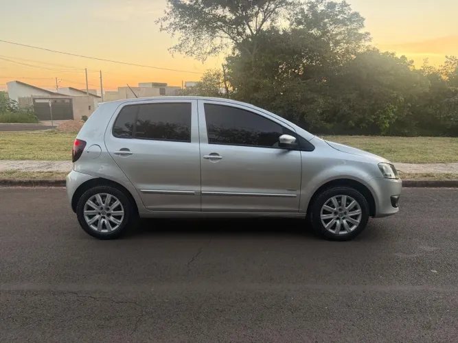 Volkswagen Fox 1.0 MI Total Flex 8V 5P 2010