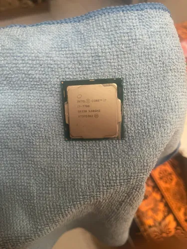 I7 7700