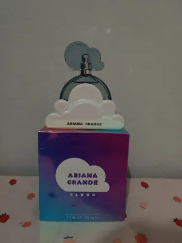 Ariana grande cloud
