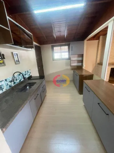 Casa com 2 dormitórios para alugar, 187 m² por R$ 6.200,00/mês - Arujázinho IV - Arujá/SP