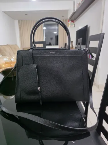 Bolsa Tote Preta Grande Arezzo