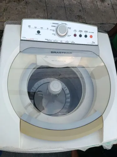 Vendo lavadora Brastemp 11kg com 3 meses de garantia pegamos a sua na troca