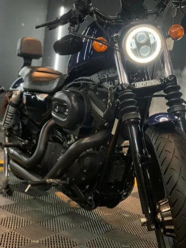 Vendo HD XL883N cor azul perolizado